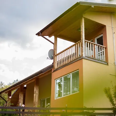 Casa Rumelia * Paltineni